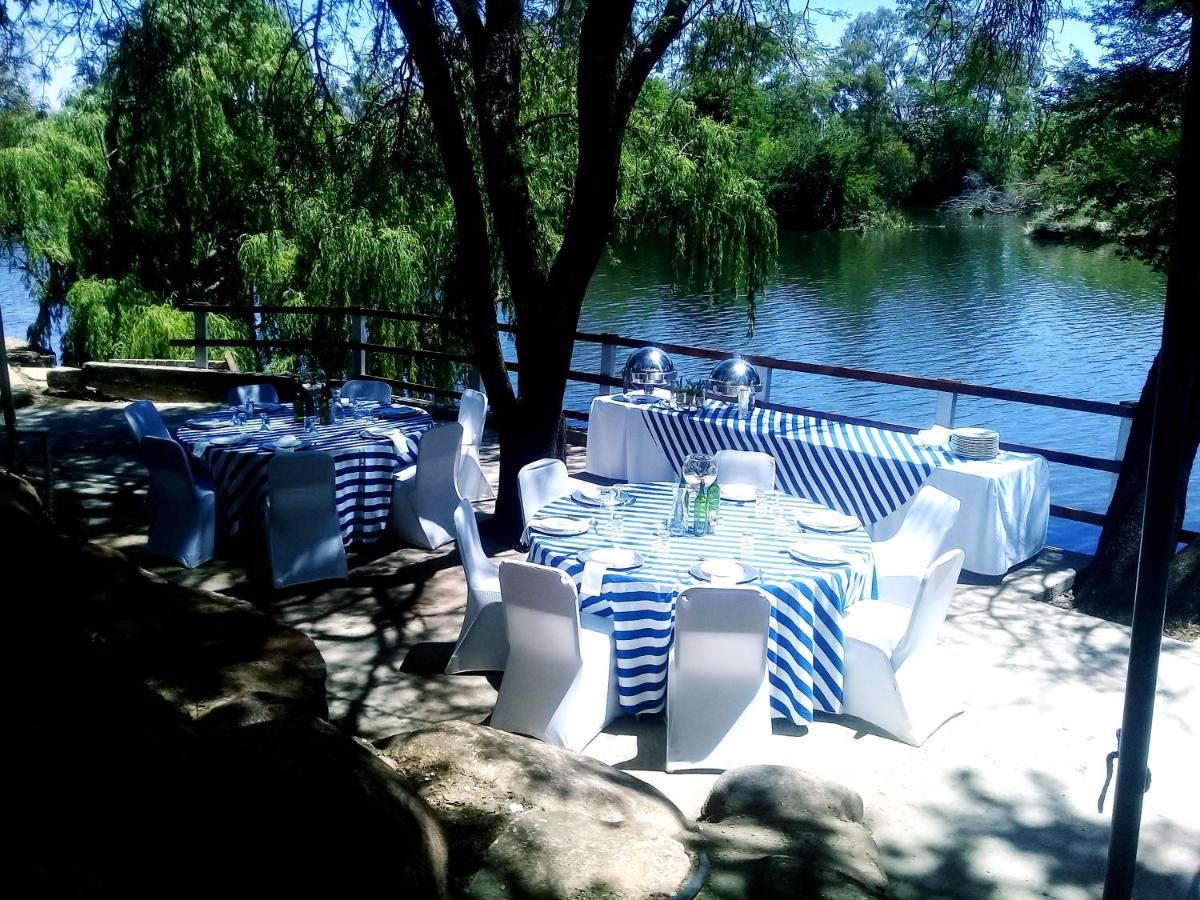 Willow Banks Lodge Parys Bagian luar foto